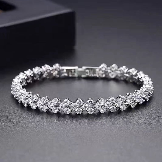 Elegant Diamond Bracelet in 18k White Gold: IGI Certified Diamond Bracelet for Women